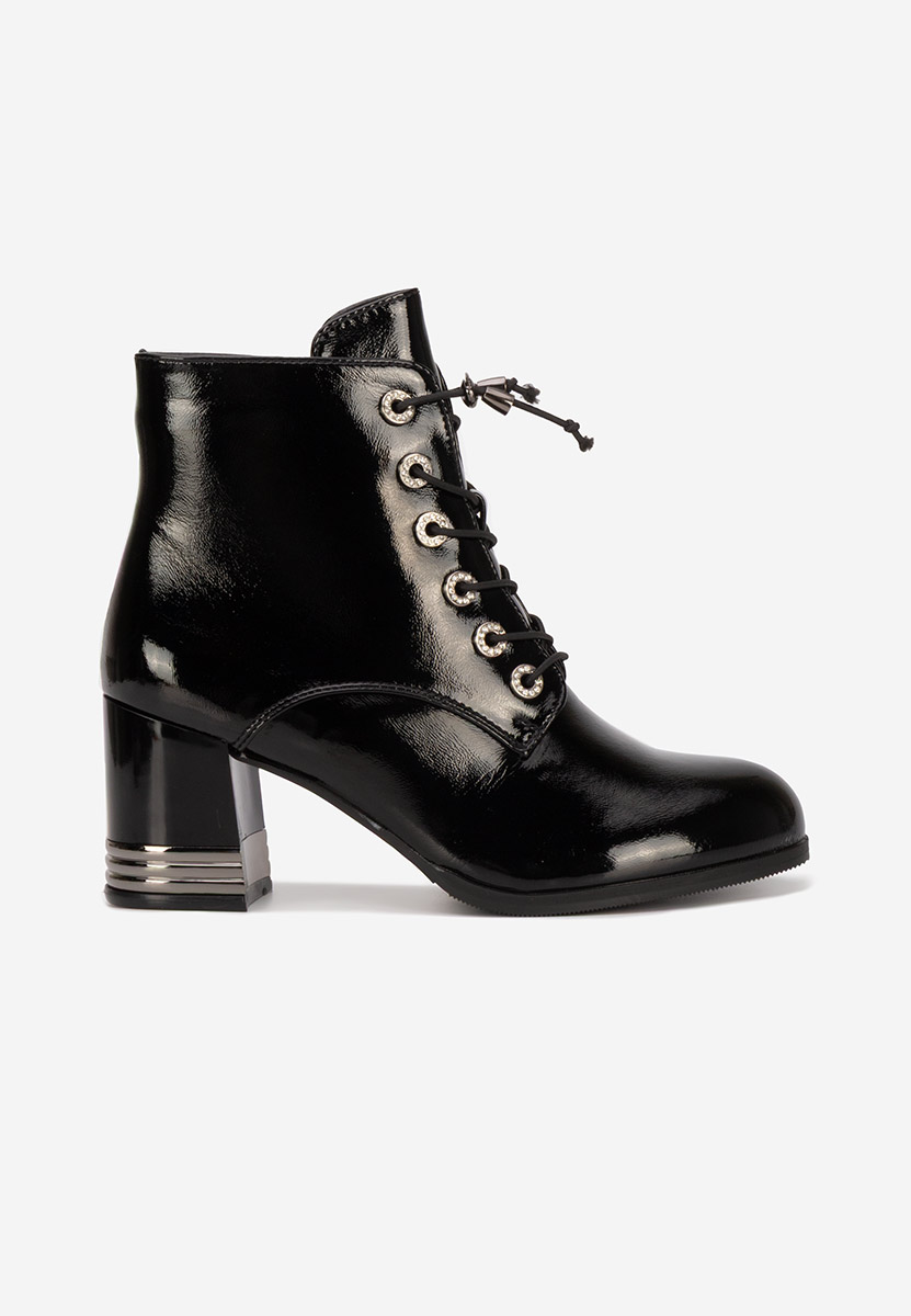 Takina fekete bokacsizma vastag sarokkal