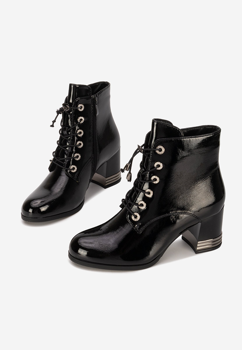 Takina fekete bokacsizma vastag sarokkal