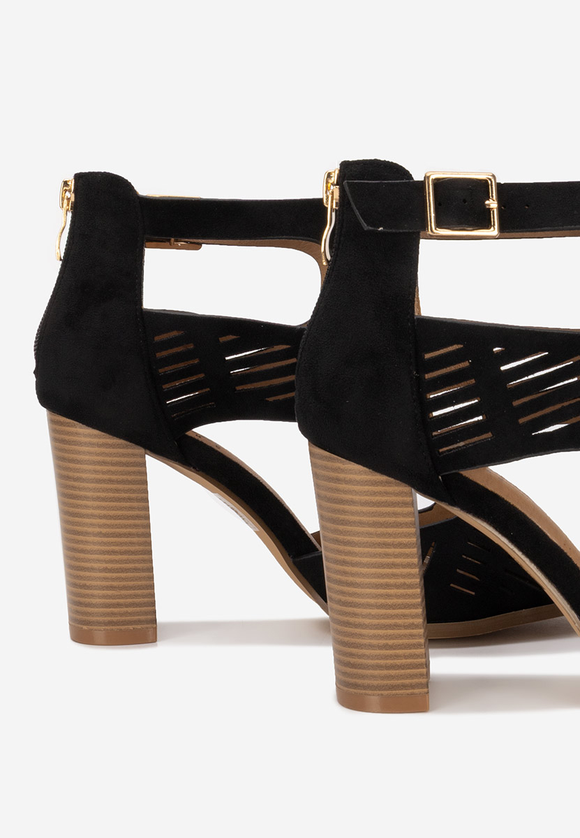 Cassey fekete vastag sarkú szandál 
