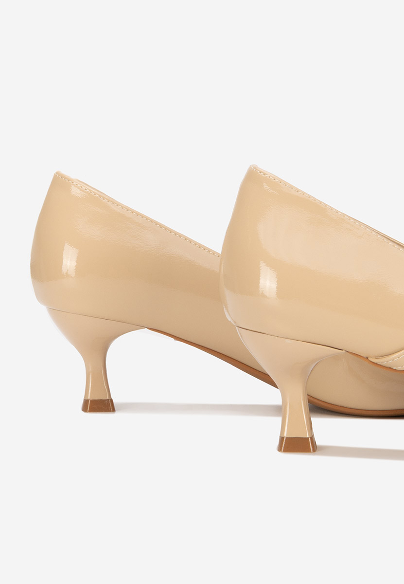 Marcella bézs tűsarkú cipő 