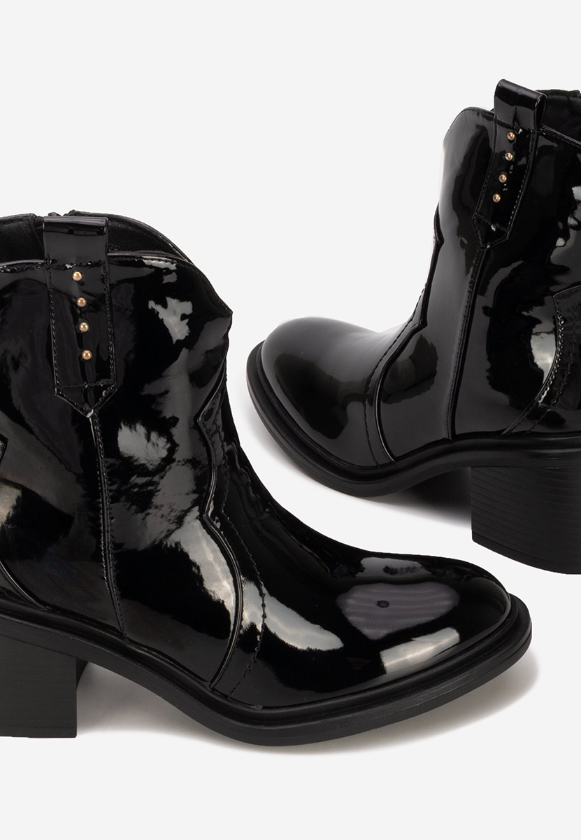 Katyana v2 fekete bokacsizma vastag sarokkal