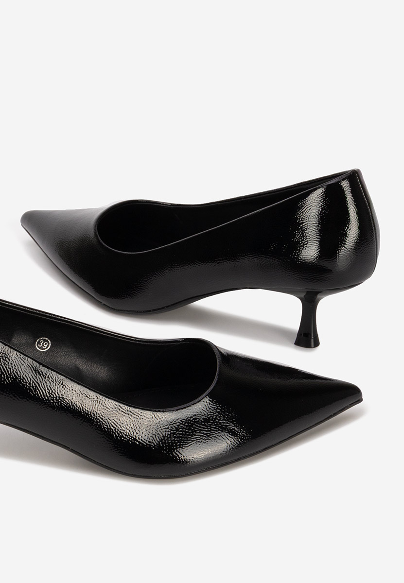 Dianela fekete alacsony sarkú körömcipő