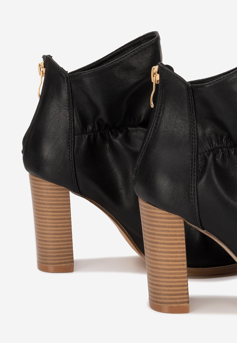 Jeanelle fekete bokacsizma vastag sarokkal