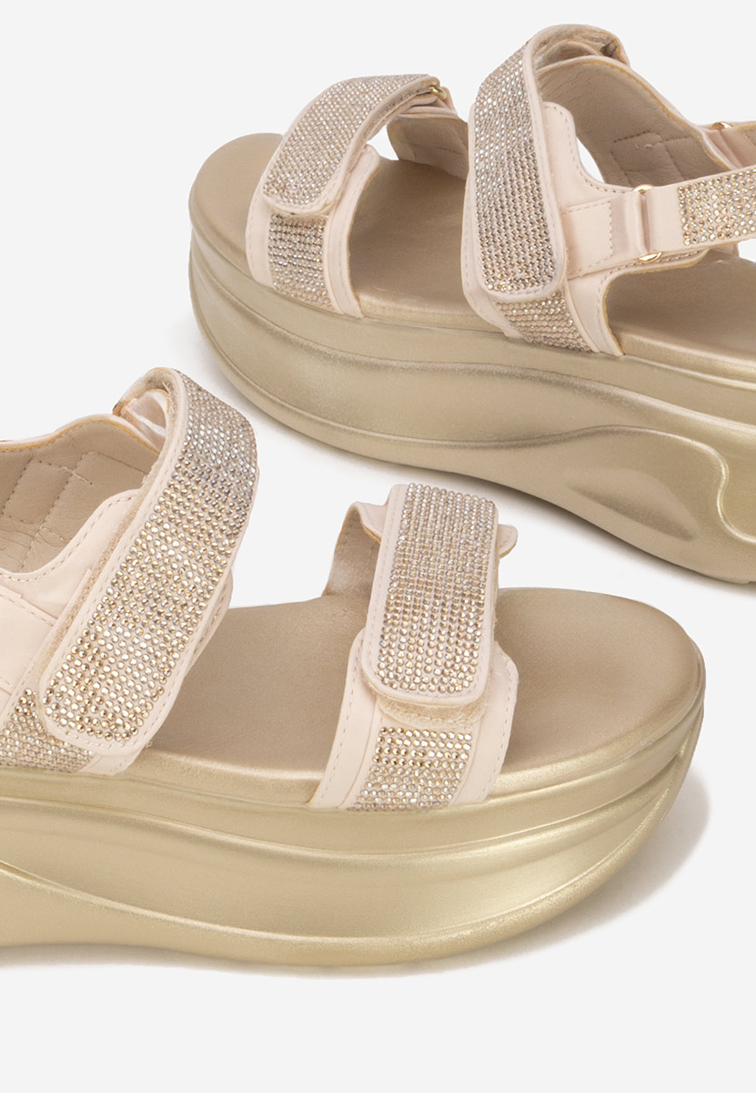 Sakirra bézs platform szandál szandál