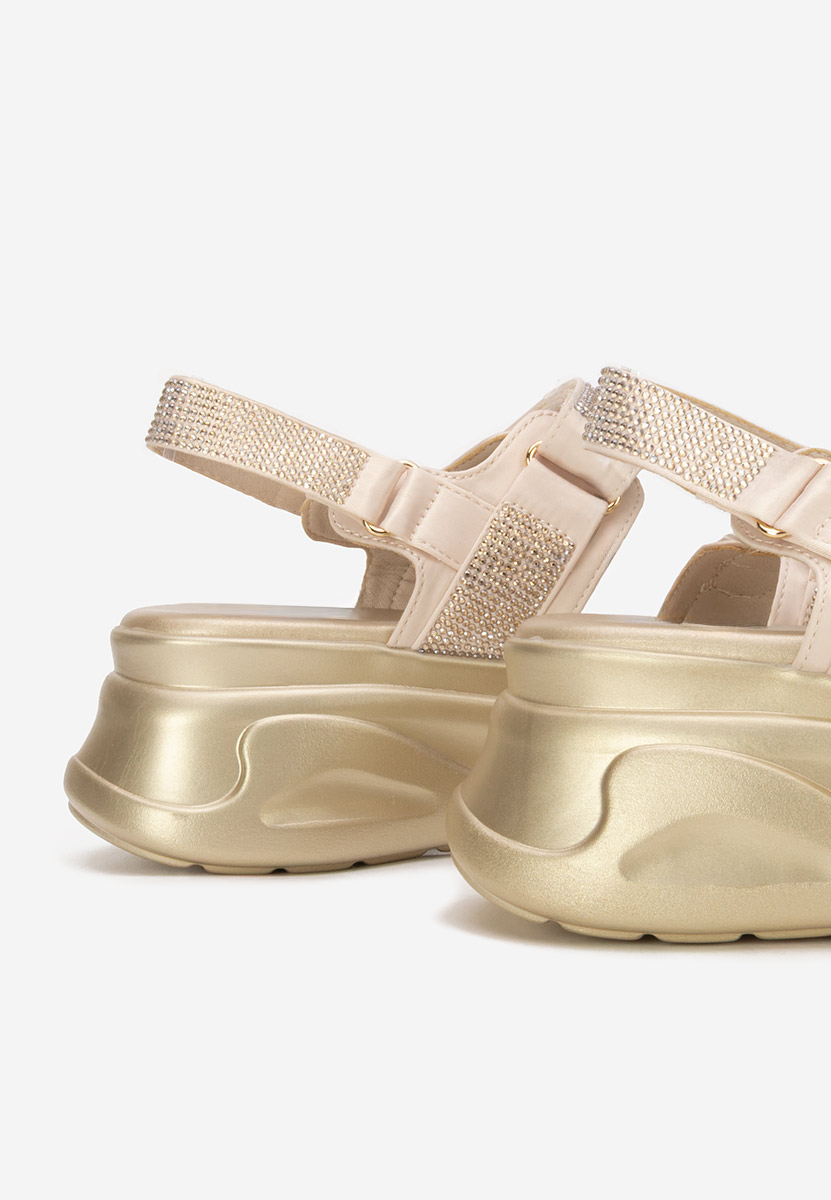 Sakirra bézs platform szandál szandál