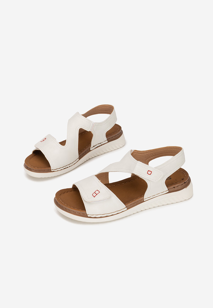 Metina v2 fehér lapos szandál