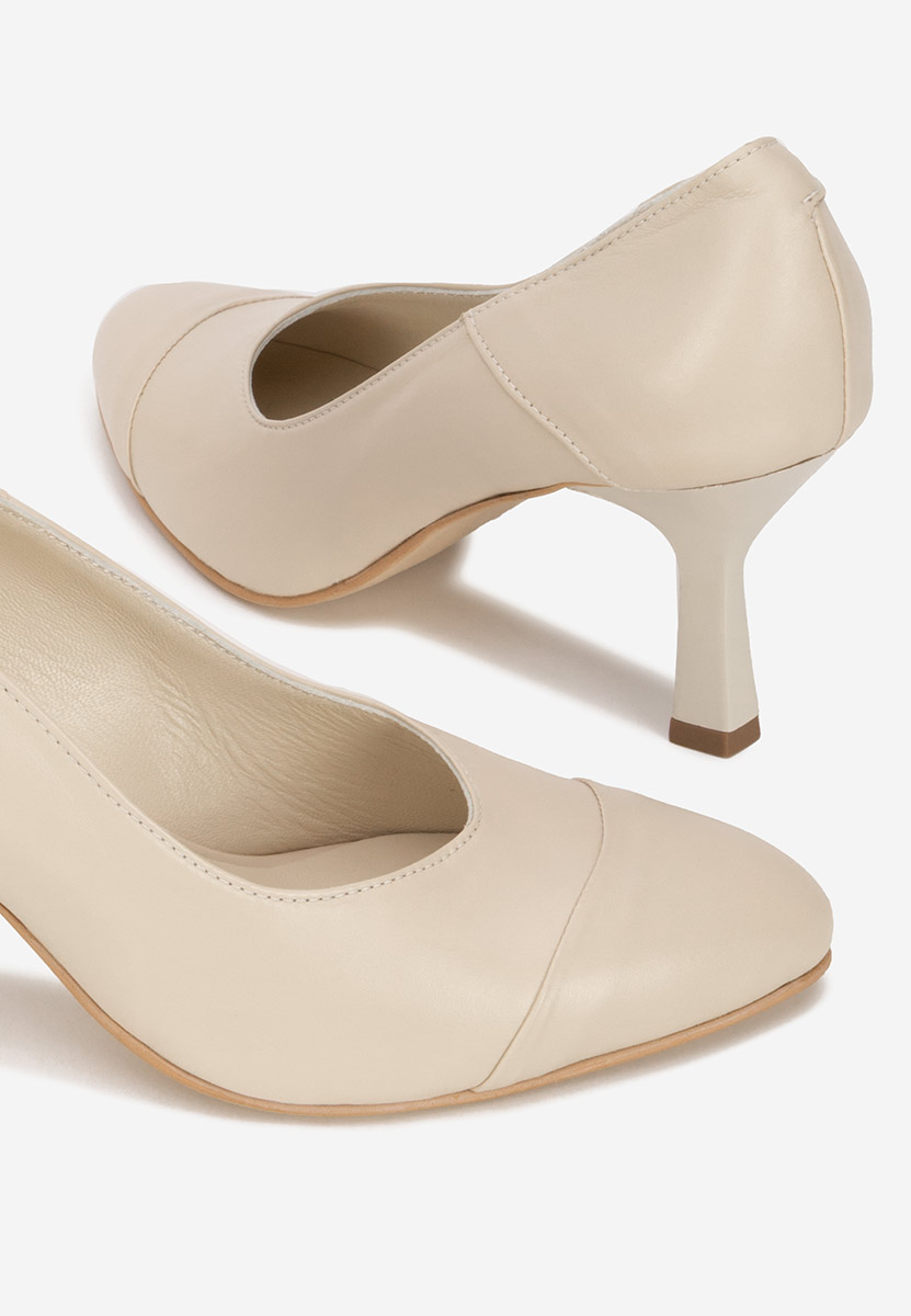 Colie bézs magassarkú cipő