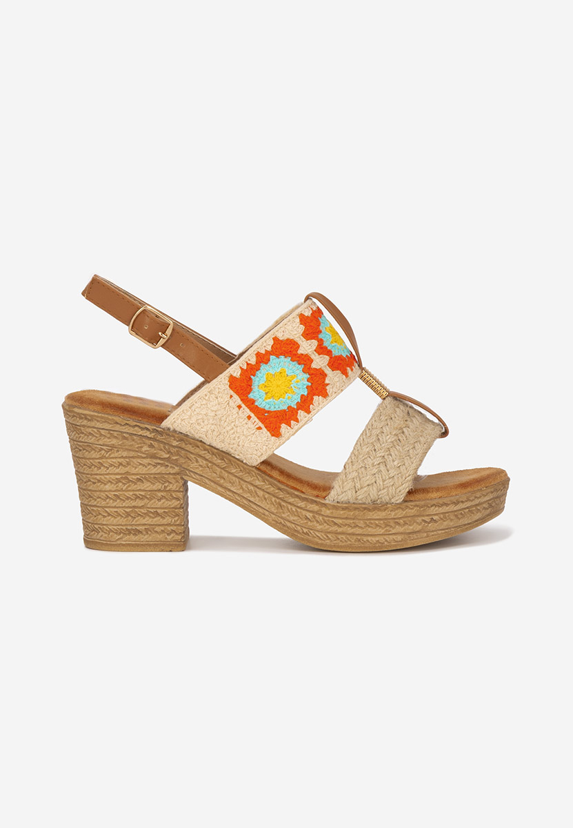 Zeina v3 bézs magas talpú szandál