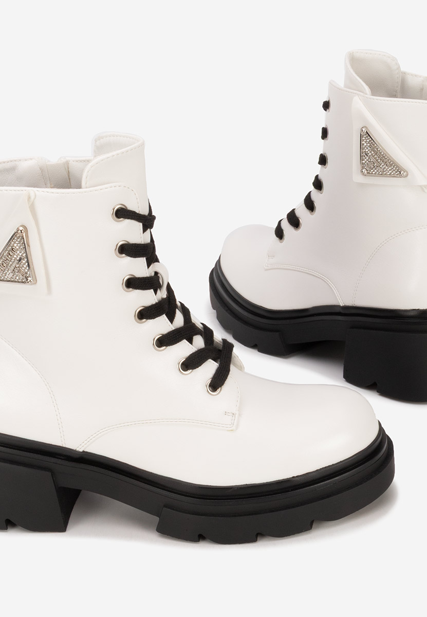 Dasica fehér női bakancs