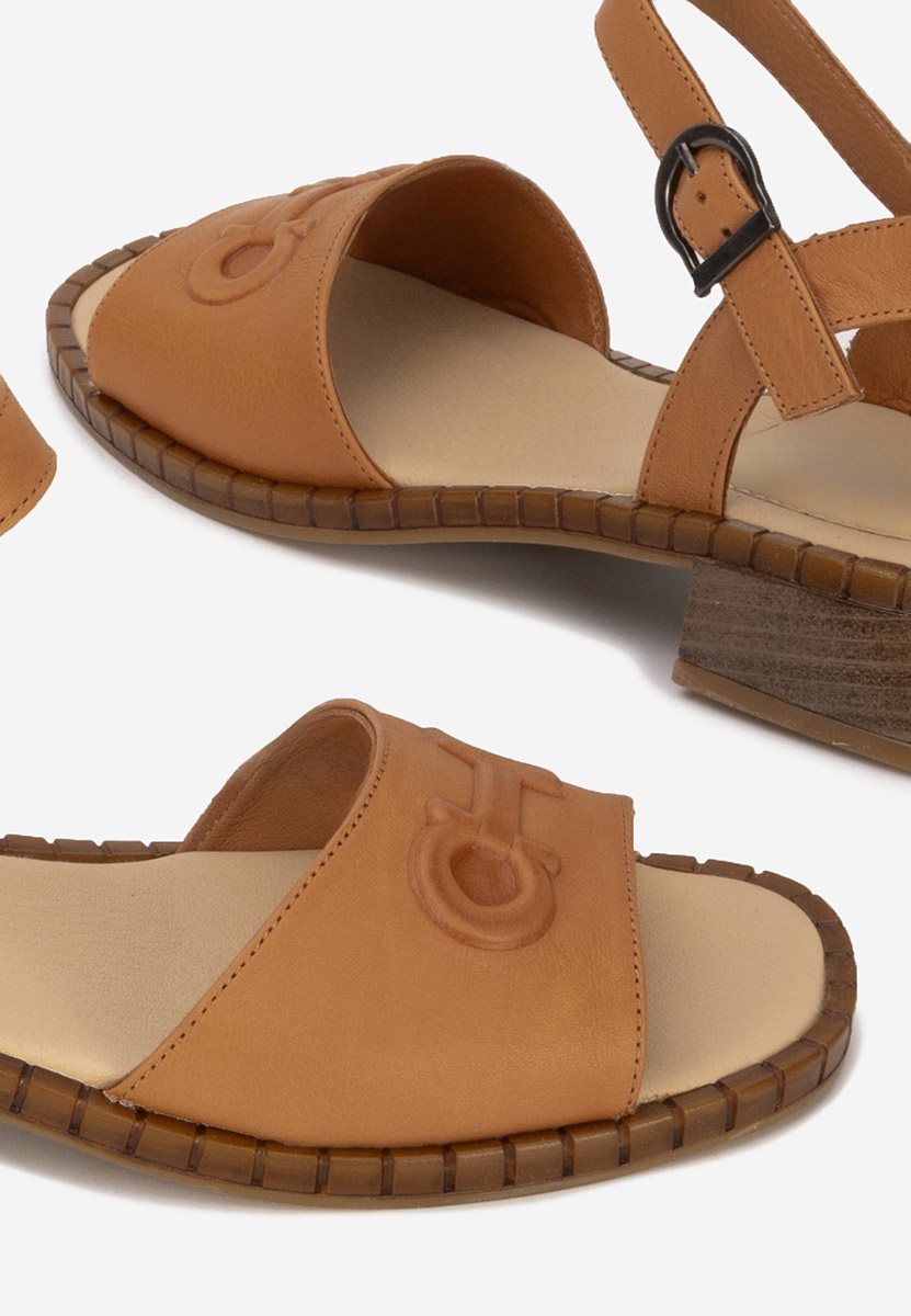 Yolanda barna bőr szandálok