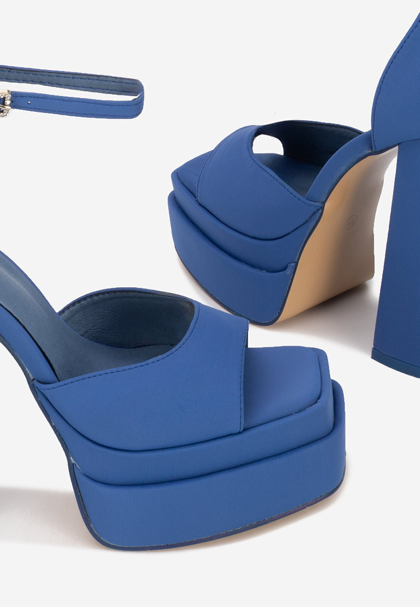 Riza kék magassarkú szandál