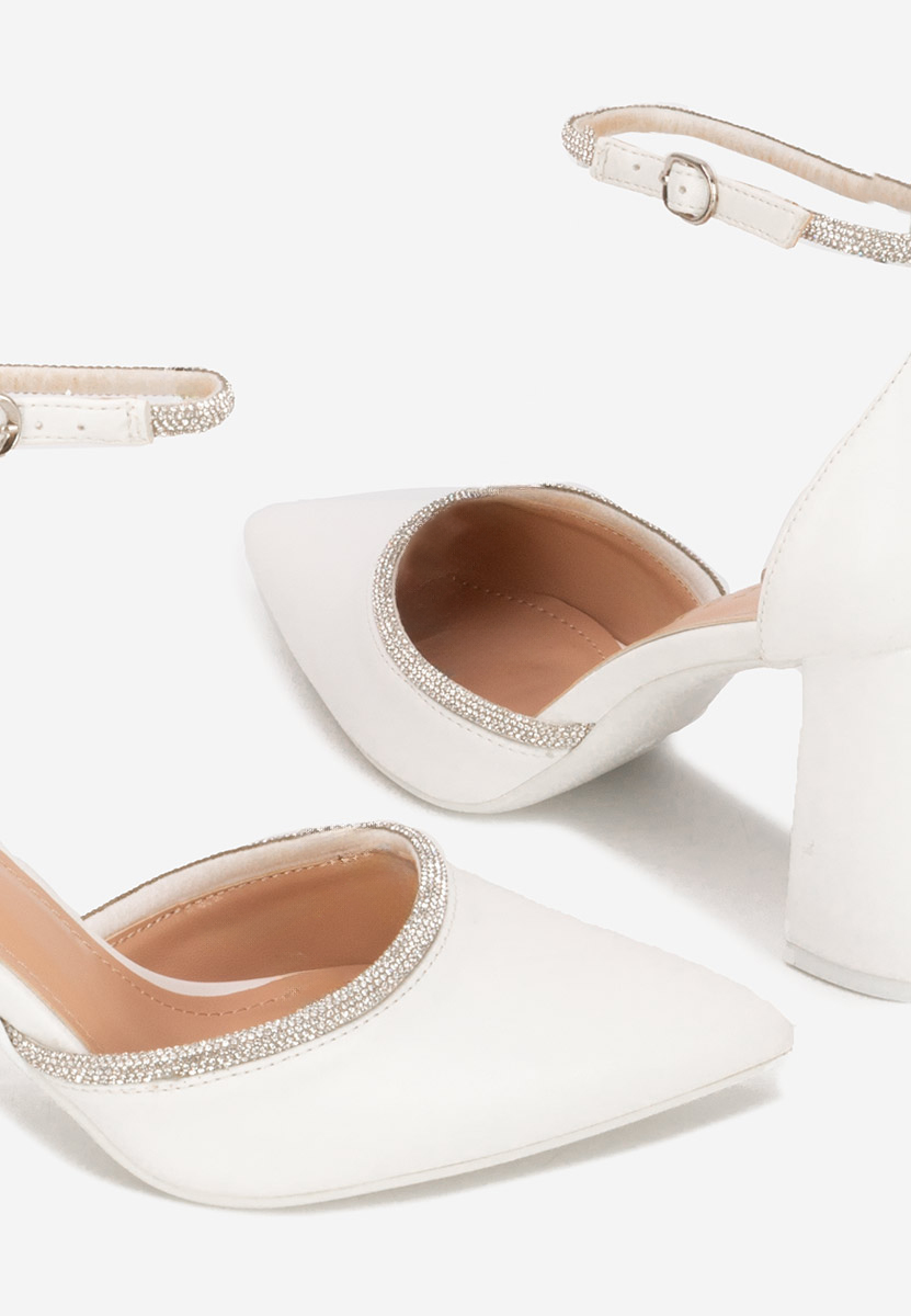 Iustina fehér elegáns magassarkú cipő