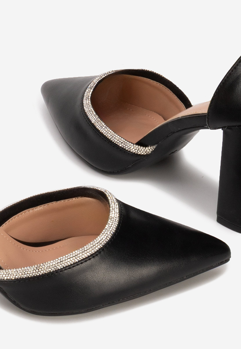 Iustina fekete elegáns magassarkú cipő