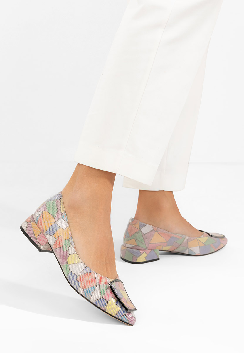Darila sokszínü alacsony sarkú körömcipő