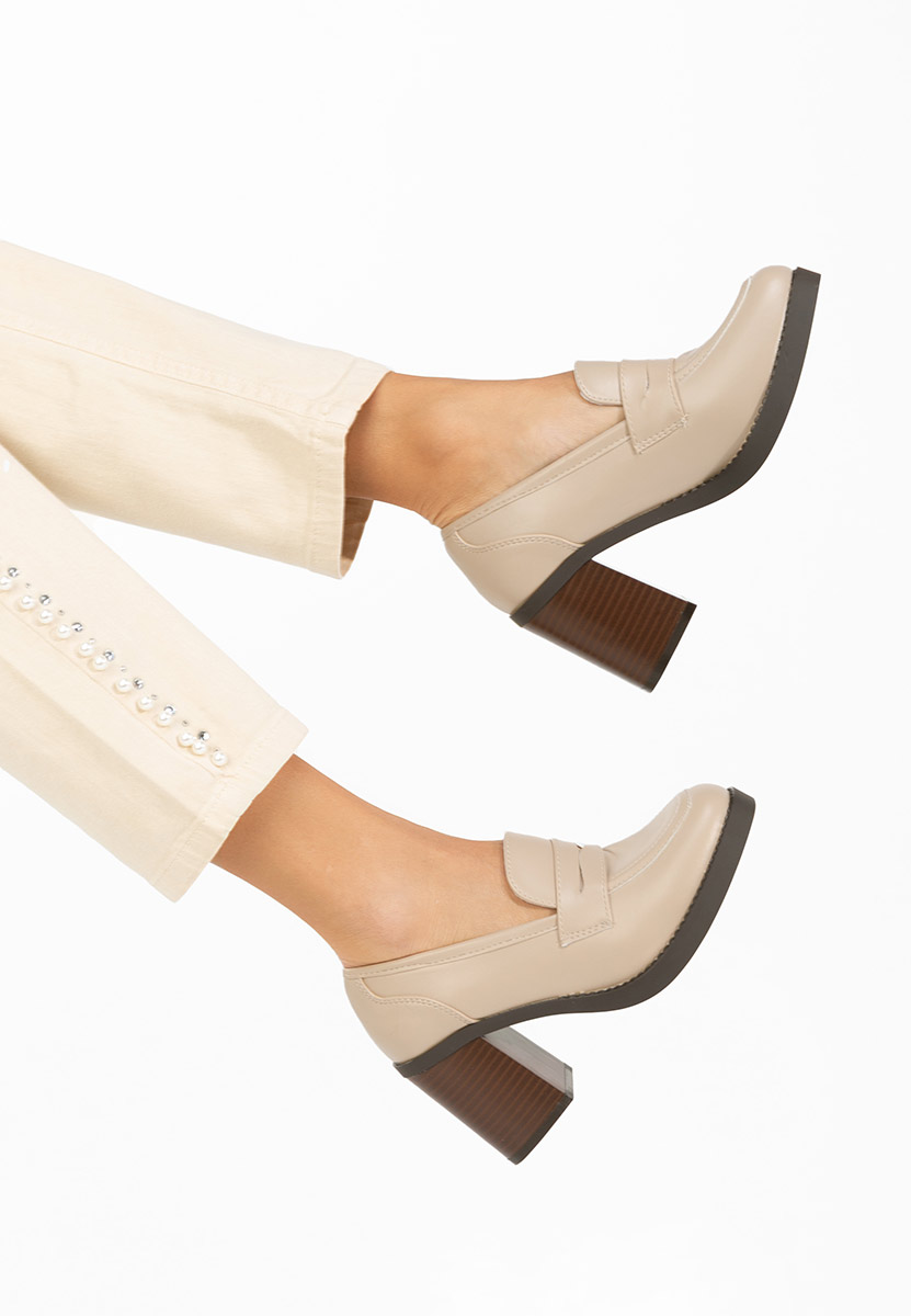 Zenova bézs női loafer cipő