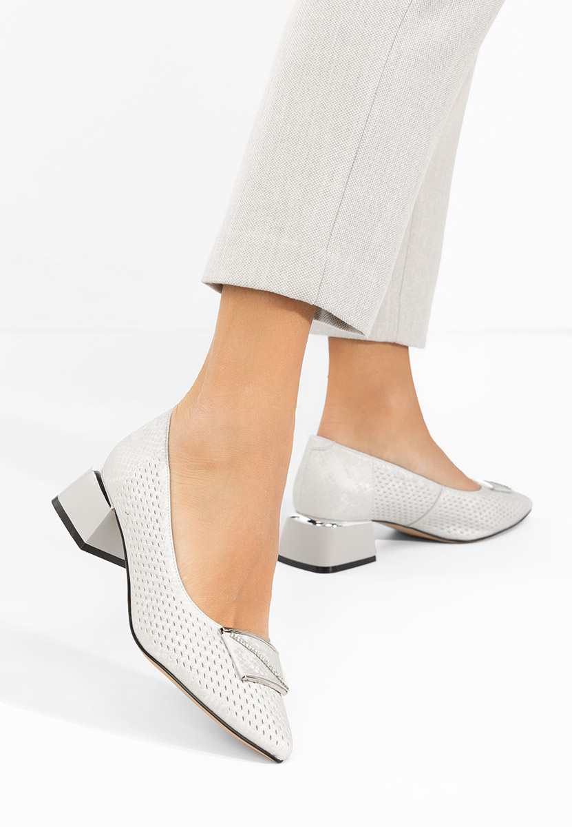 Jennie fehér vastag sarkú magassarkú 