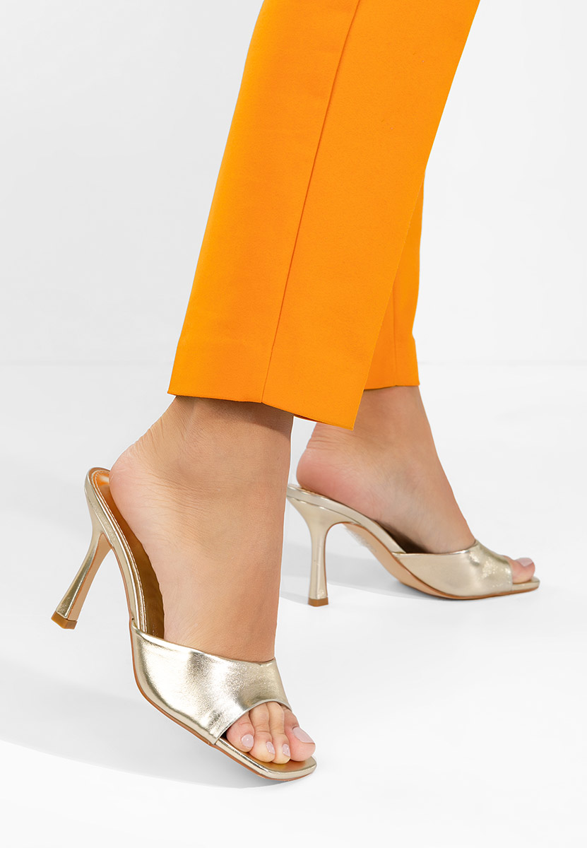 Elseia aranyszínü magassarkú papucs