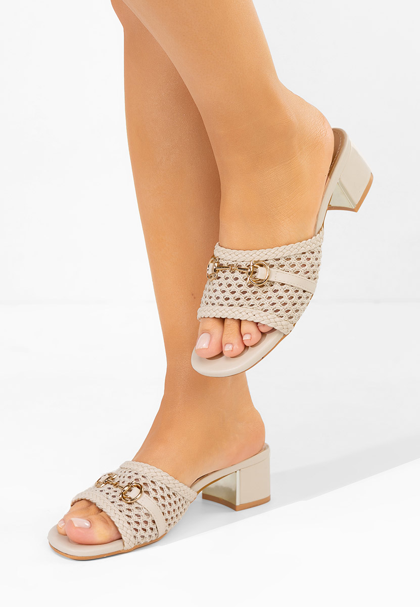 Giustinia bézs magassarkú papucs