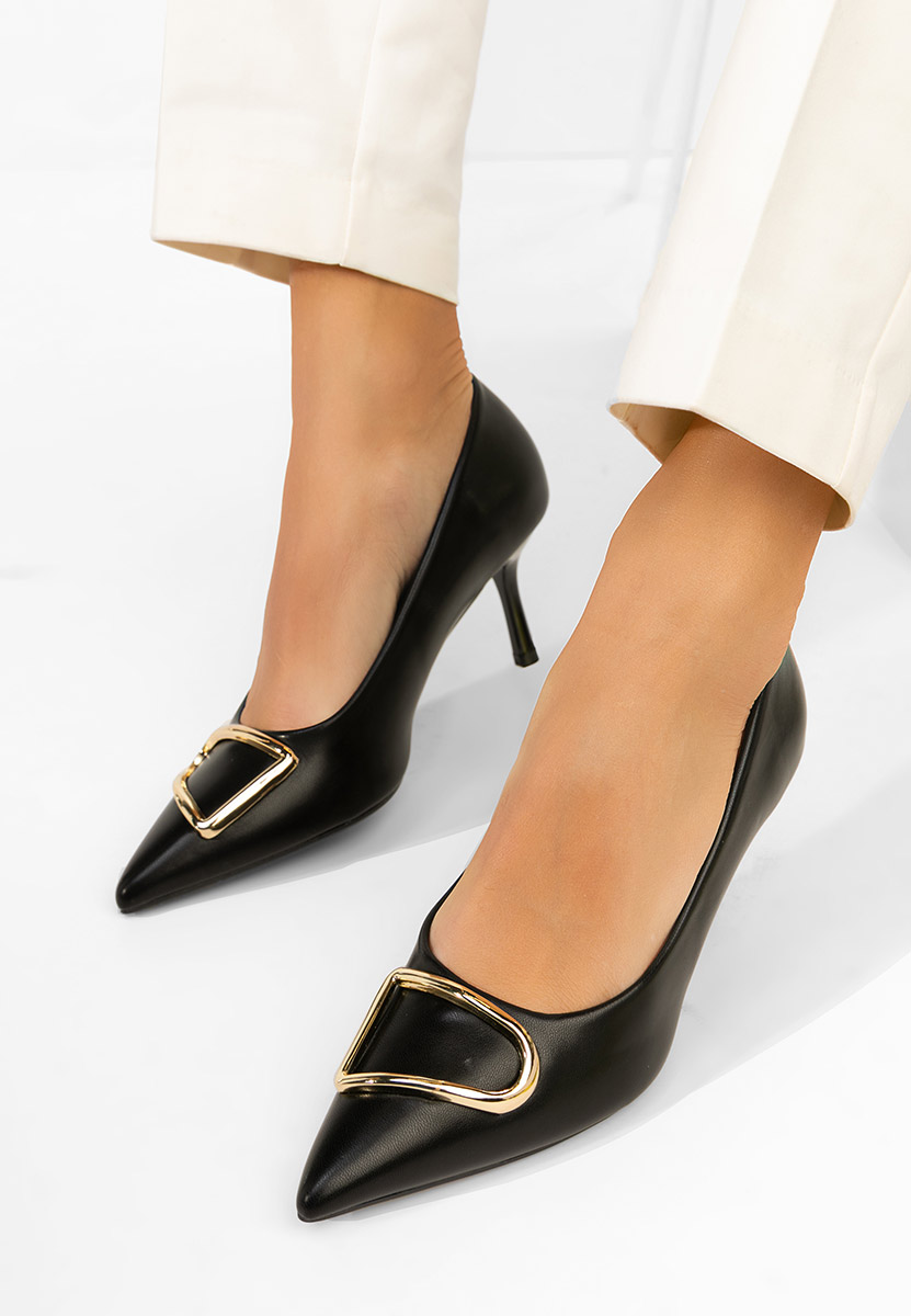 Cecinia fekete tűsarkú cipő 