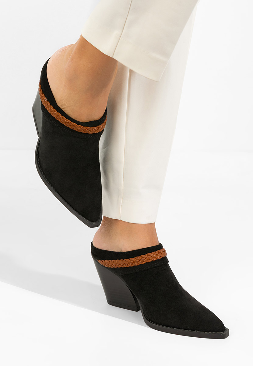 Marlenia fekete magassarkú klumpa