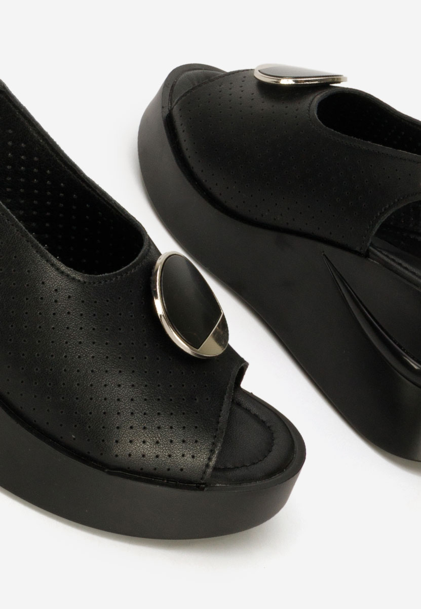 Zinalia fekete bőr platform szandál