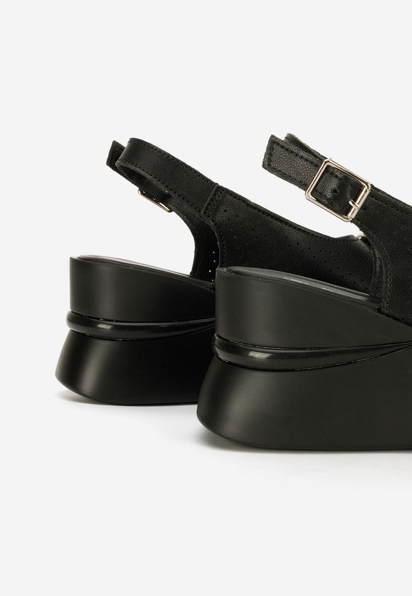 Zinalia fekete bőr platform szandál