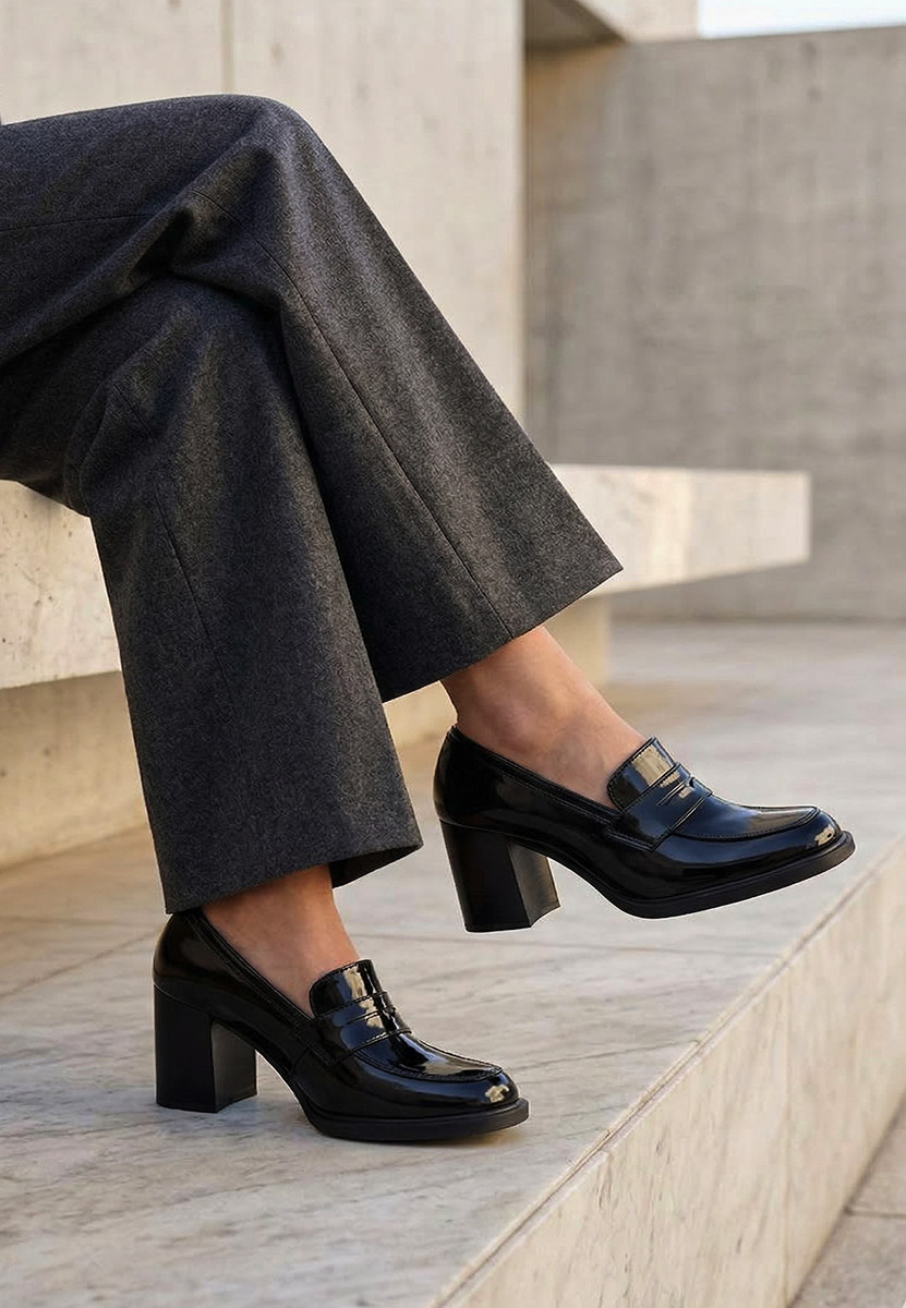 Odesia v4 fekete női loafer cipő