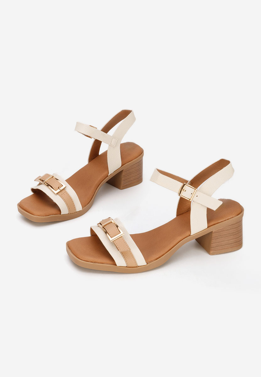 Iustinia bézs vastag sarkú szandál 