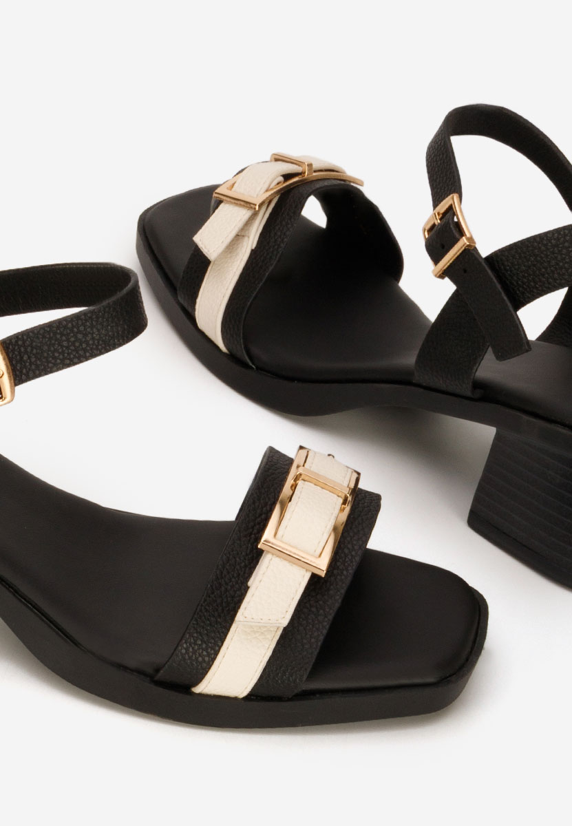 Iustinia fekete vastag sarkú szandál 