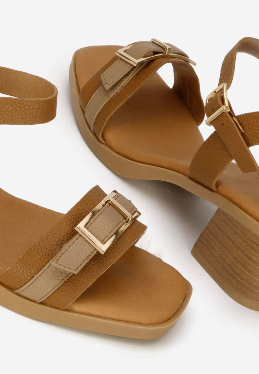 Iustinia camel vastag sarkú szandál 