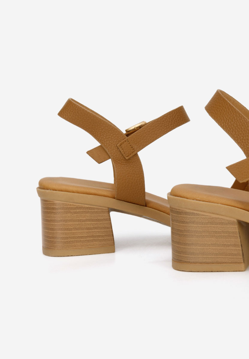 Iustinia camel vastag sarkú szandál 