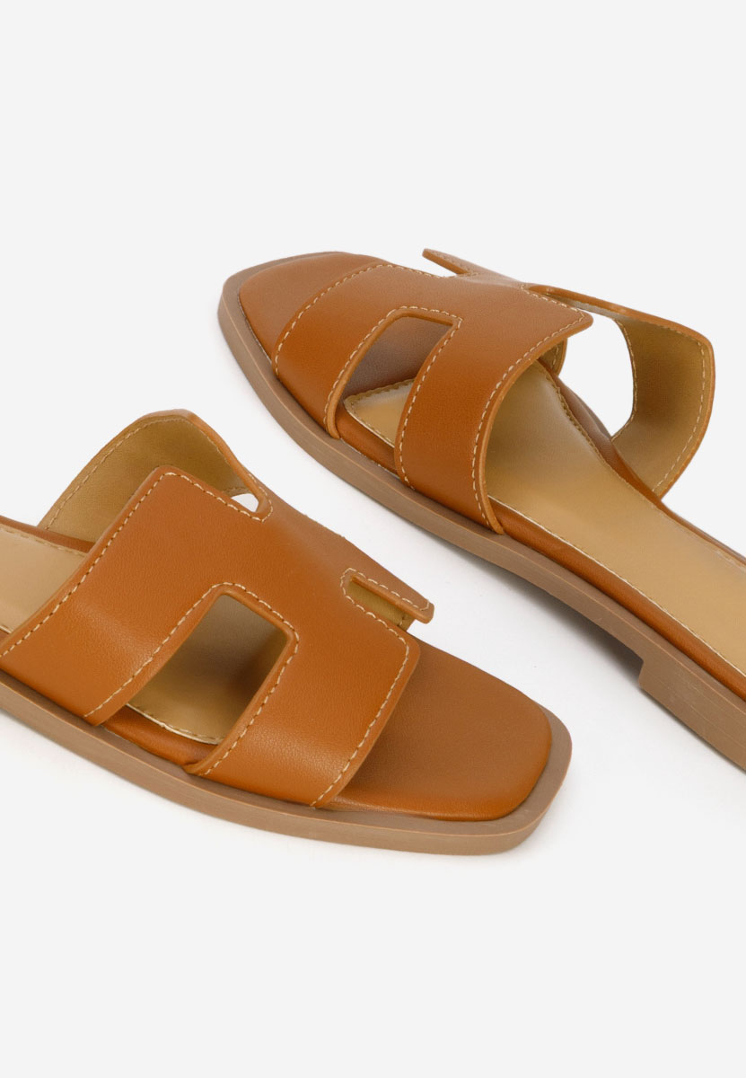 Lecya camel sarok nélküli papucs