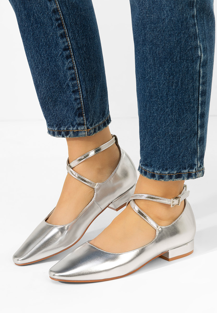 Hurania ezüst alacsony sarkú körömcipő