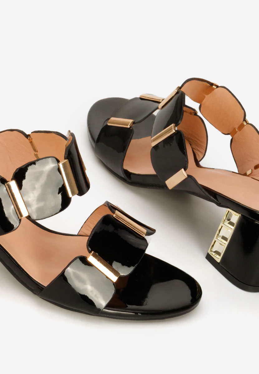 Raniela fekete magassarkú papucs