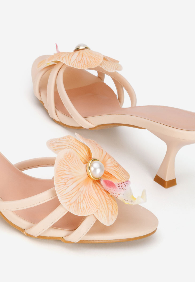 Florentia bézs magassarkú papucs