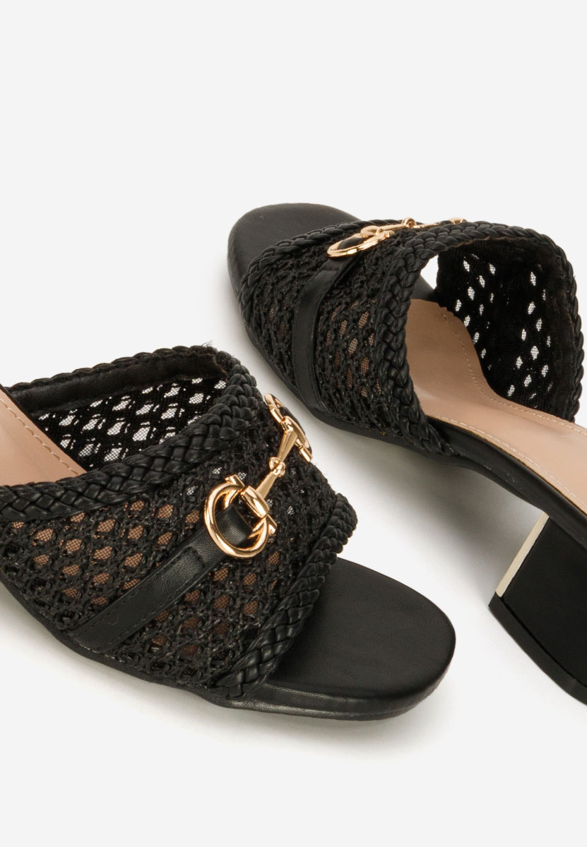 Giustinia fekete magassarkú papucs