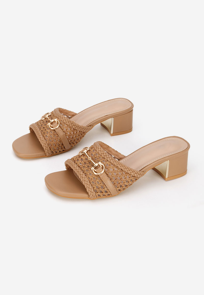 Giustinia camel magassarkú papucs