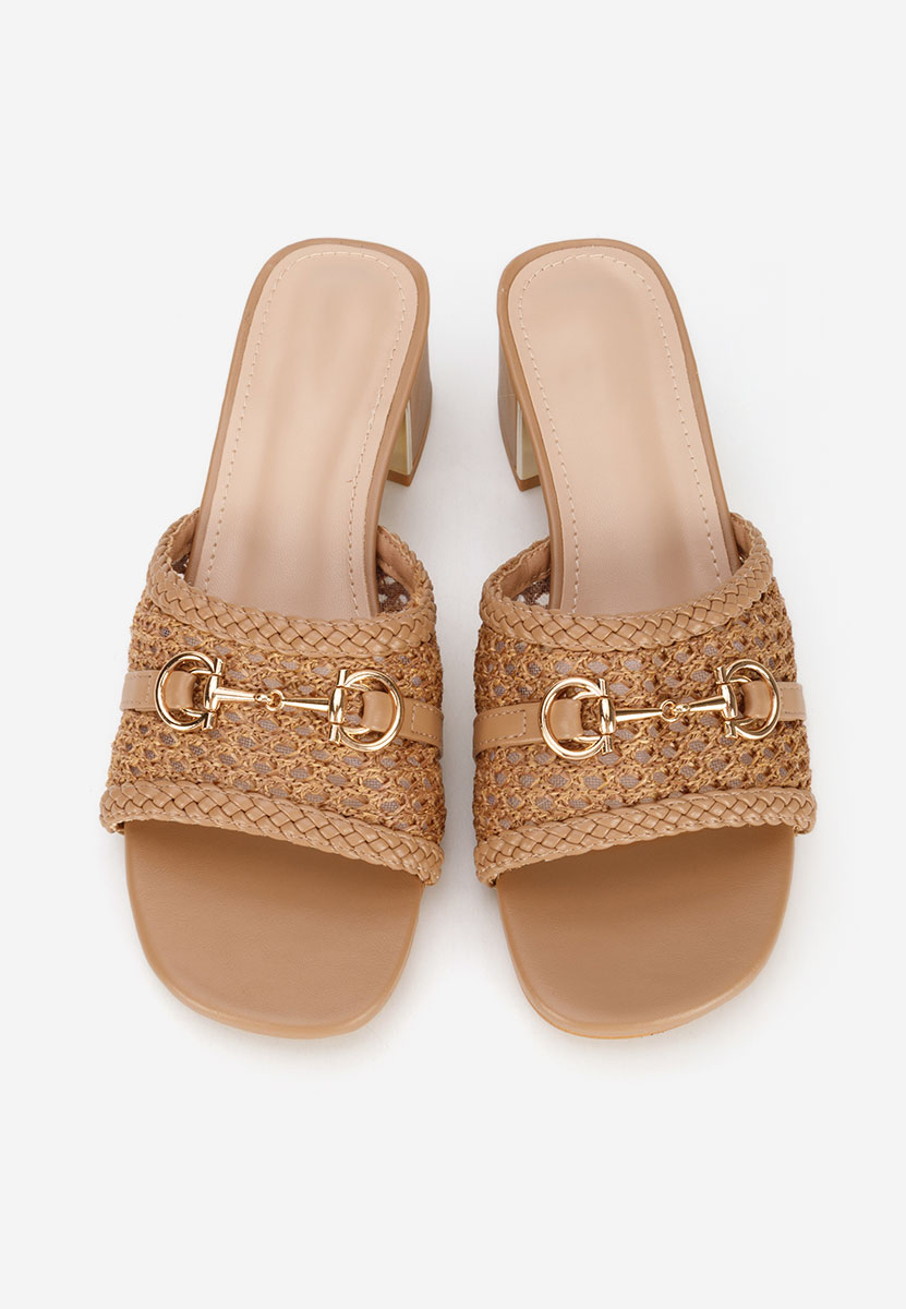 Giustinia camel magassarkú papucs