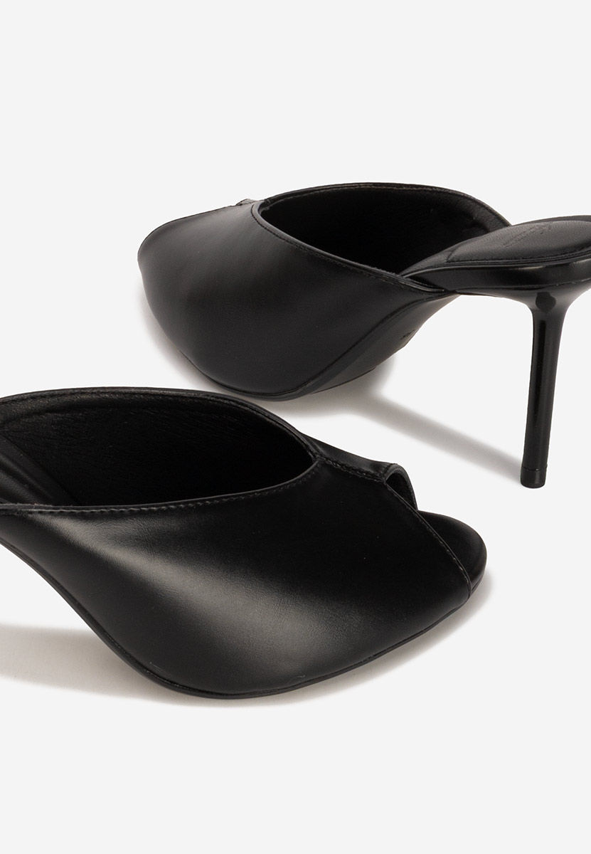 Sidina fekete magassarkú papucs