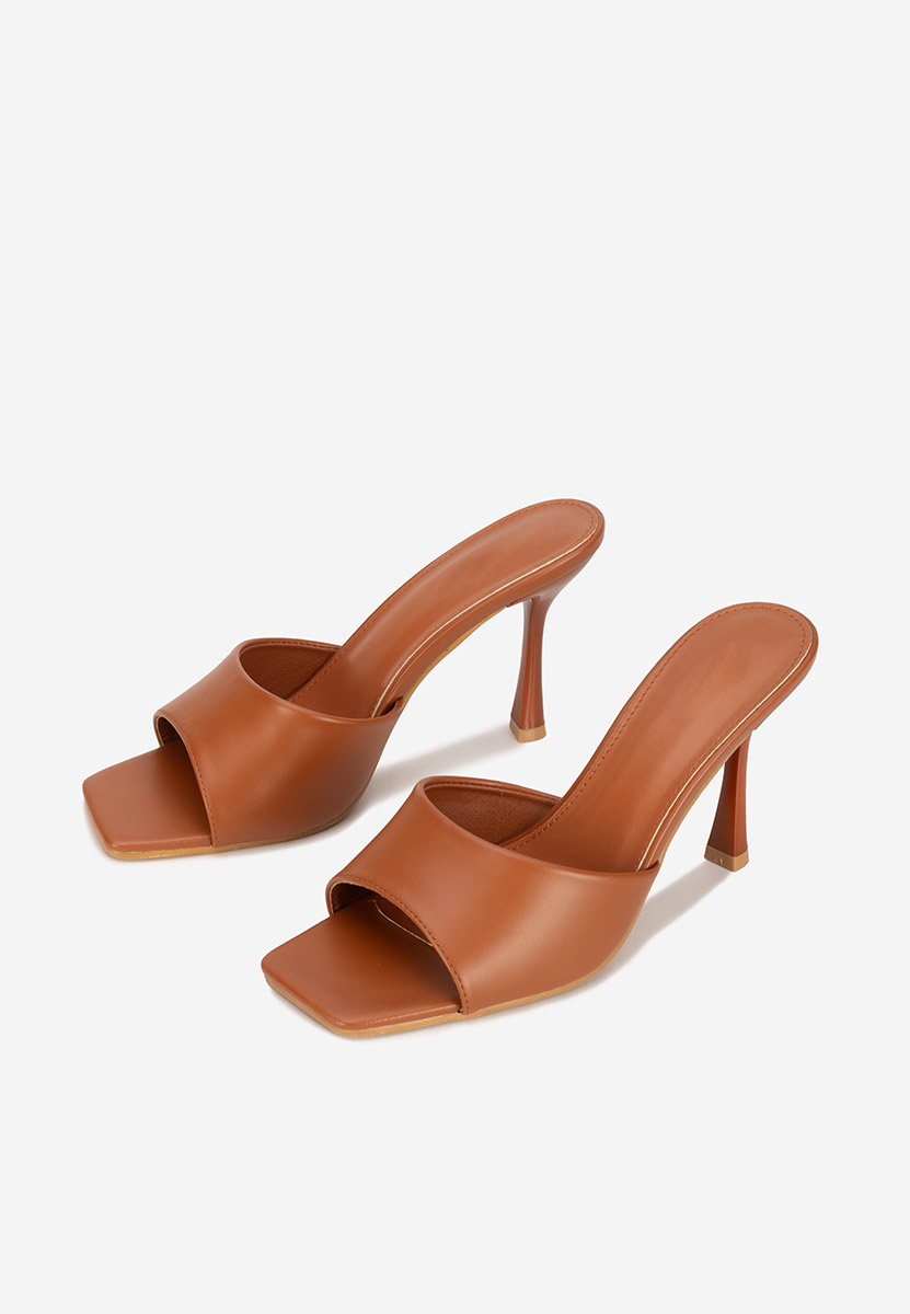 Eliseia v2 camel magassarkú papucs