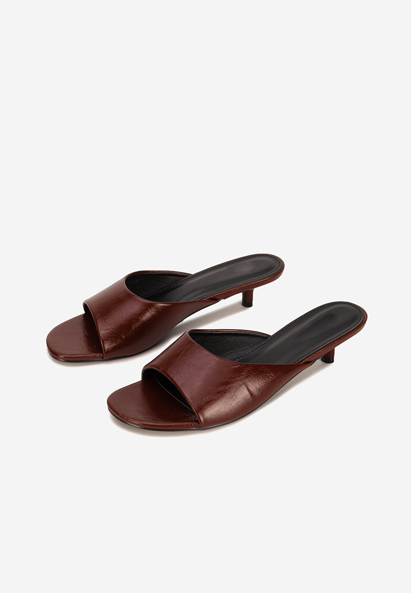 Afelia borvörös mules
