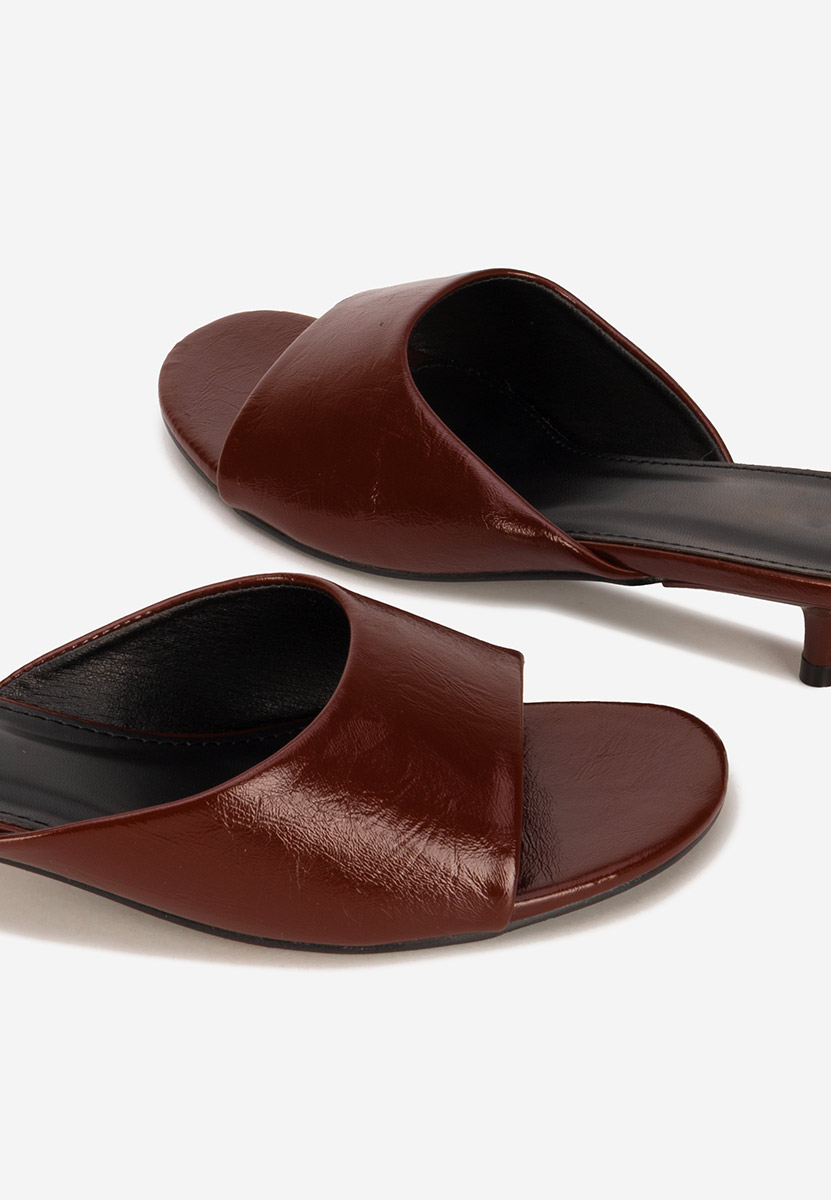 Afelia borvörös mules