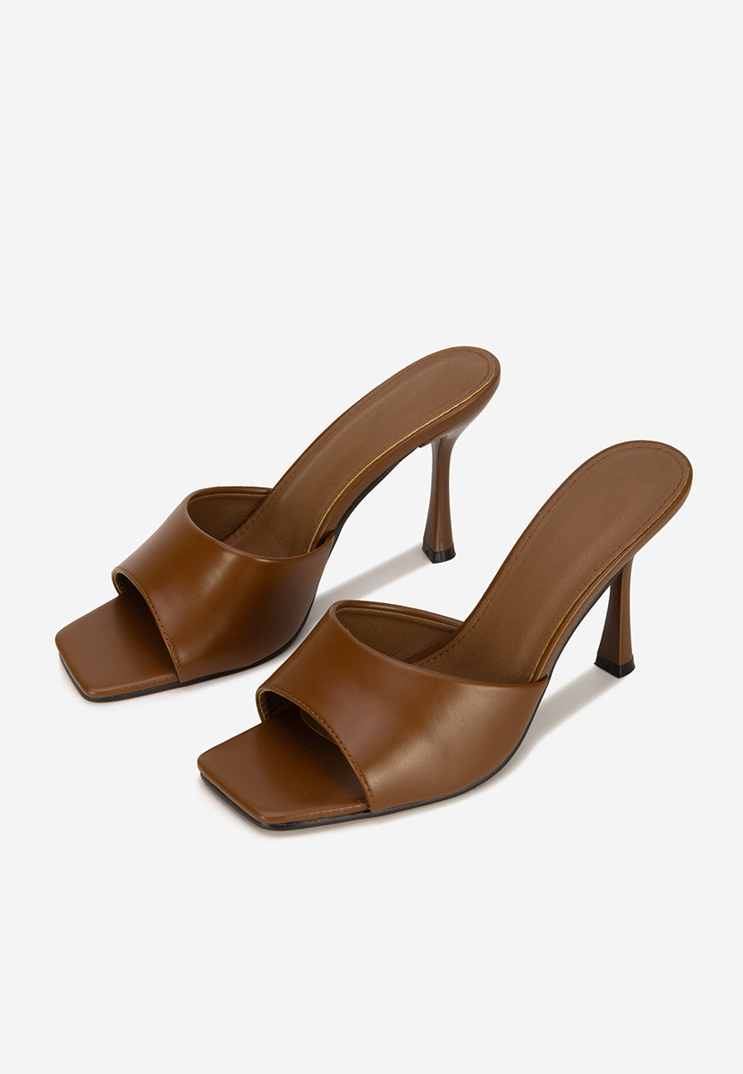 Eliseia v2 barna magassarkú papucs