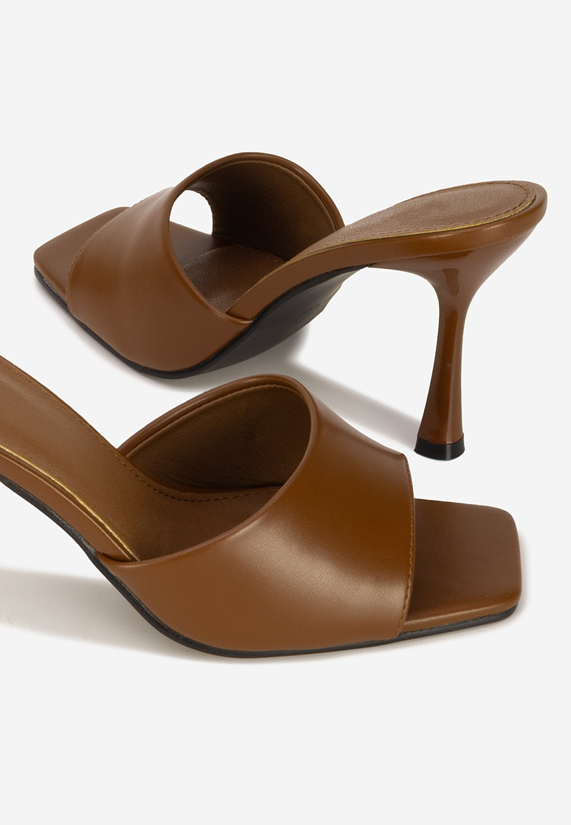 Eliseia v2 barna magassarkú papucs