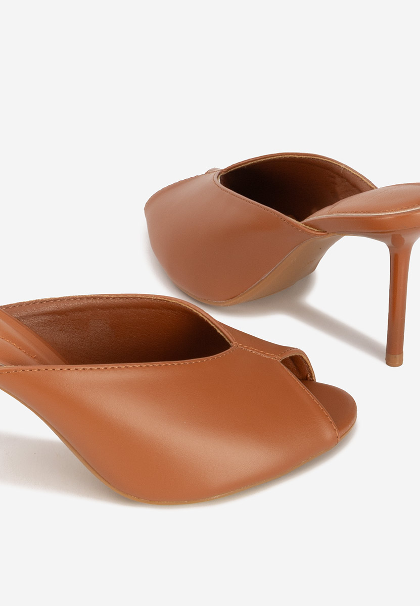 Sidina camel magassarkú papucs