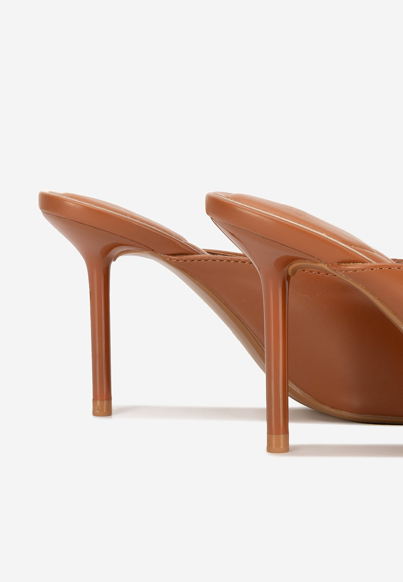 Sidina camel magassarkú papucs