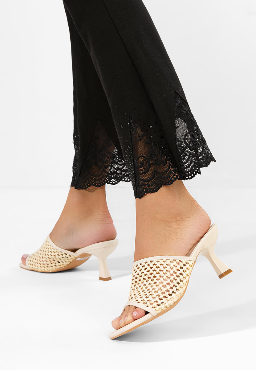 Layra bézs magassarkú papucs