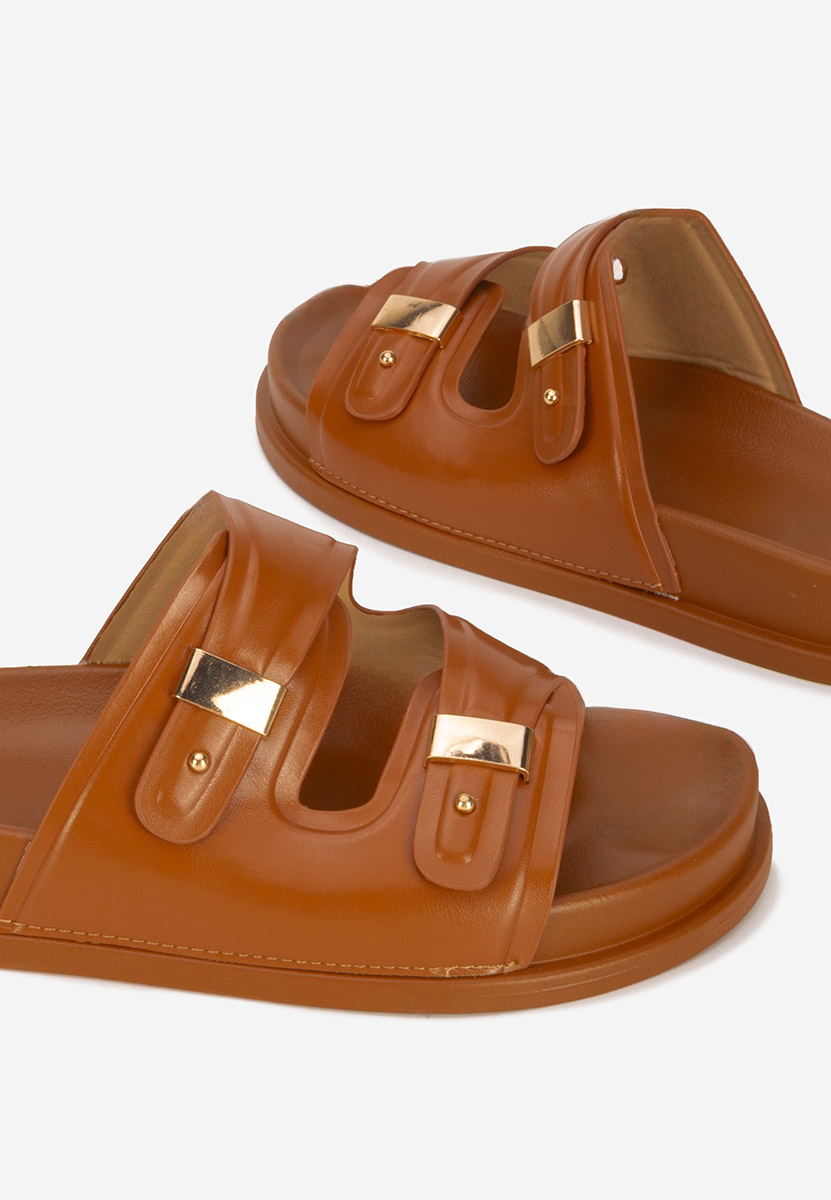 Carmenta camel telitalpú platform papucs