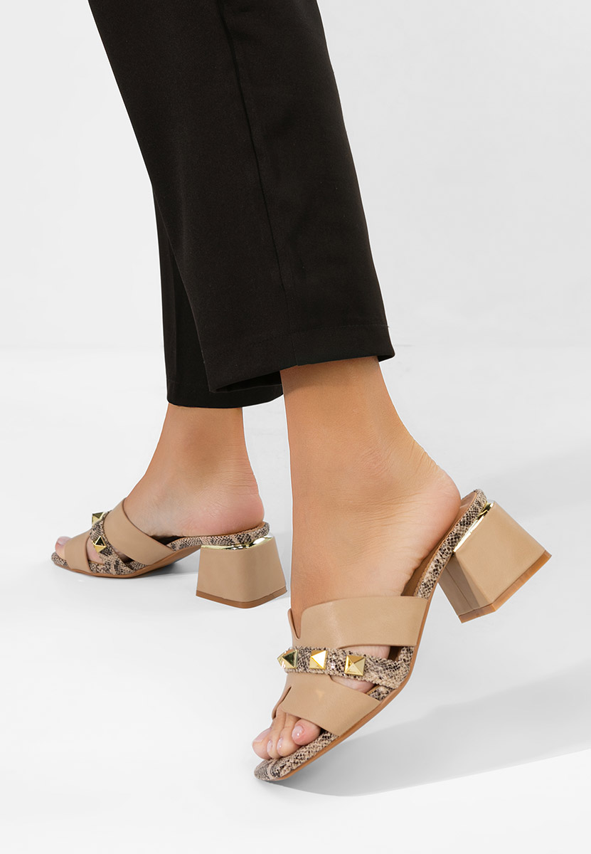 Lekana bézs magassarkú papucs