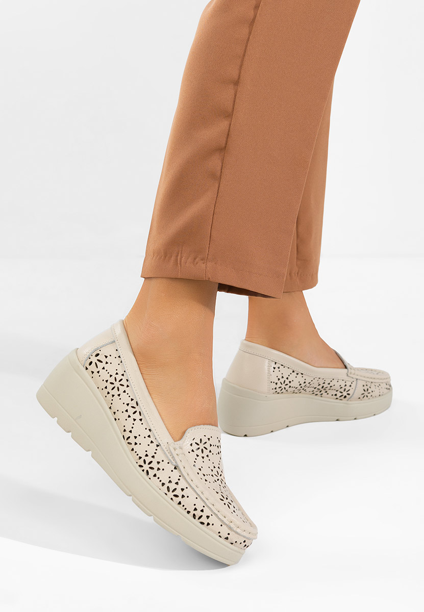 Ysaia bézs bőr mokaszin női